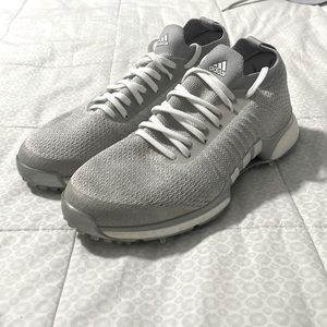 Adidas Men’s Golf Shoe Sz 9. Rarely Used.  Spikes in excl con with minimal wear.